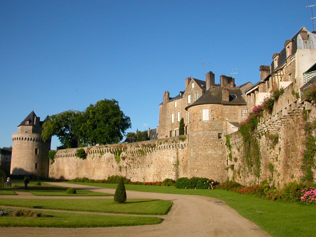 Photo des remparts de Vannes et de la Tour du Connétable
